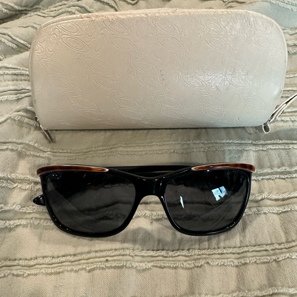 Oakley Confront polarized sunglasses